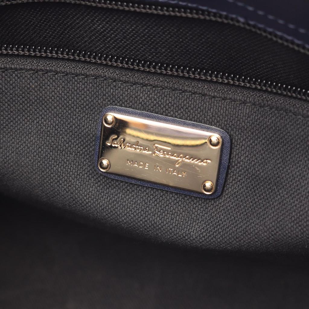 Used Salvatore Ferragamo Gancini Handbag 21 0017 leather Navy Used Women