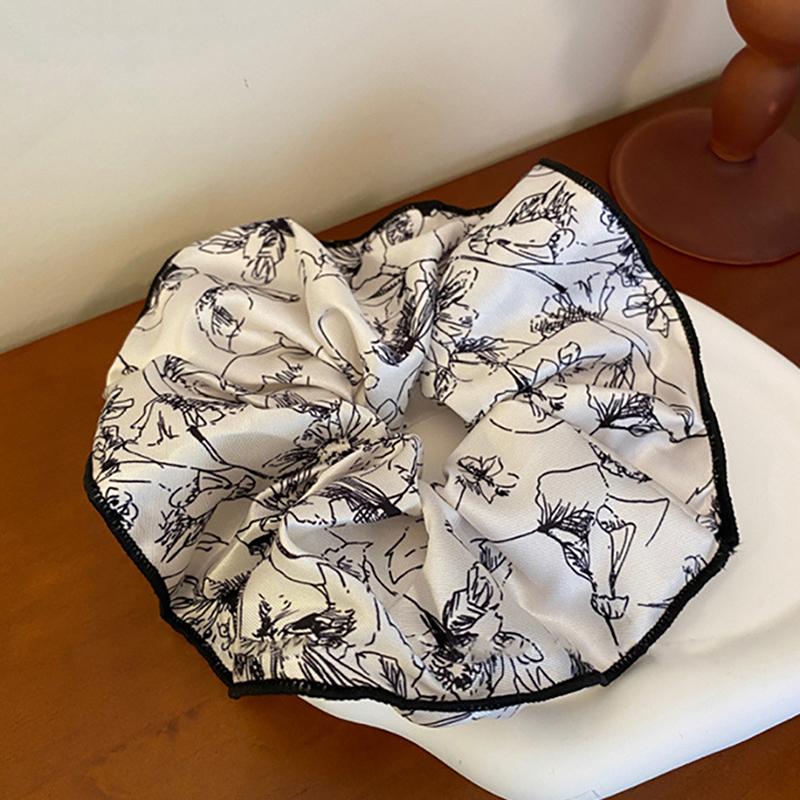 2025 Fashion Summer New Style Women Silk Satin Scrunchies Korean Ladies Girls Elastics Hair Band Ponytail Hold Hair Accessories