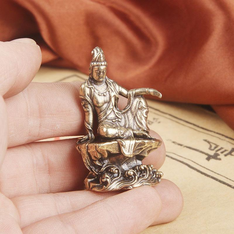 Vintage Brass Water Moon Desktop Ornament Free Guanyin Bodhisattva Buddha Statue Craft Antique Copperware Wholesale