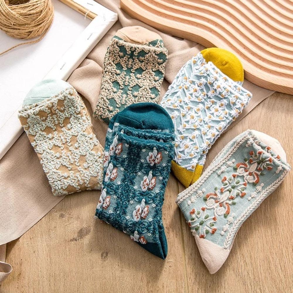 

5 Pairs 3D Embossed Retro Cotton Socks Flower Design 3D Embossed Flower Sock Spring Summer 5 Pair