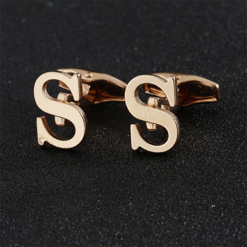 Exklusive goldene Alphabet Manschettenknöpfe für Herren - Elegantes Design für französische Hemden