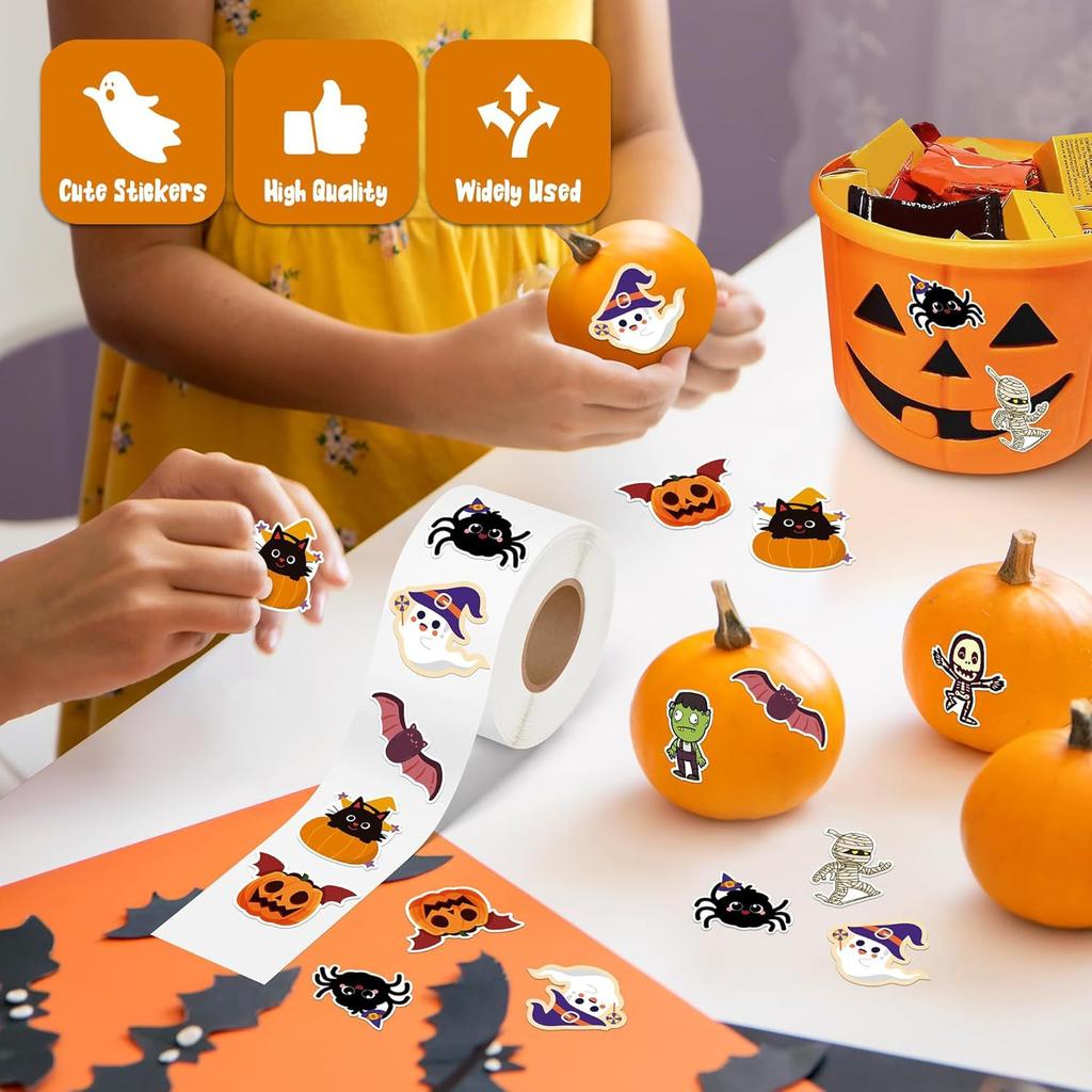 500pcs Roll Stickers Funny Halloween Sticker Roll Cute Pumpkin Ghost Skull Spider Bat Label Decal Graffiti Stickers DIY Phone
