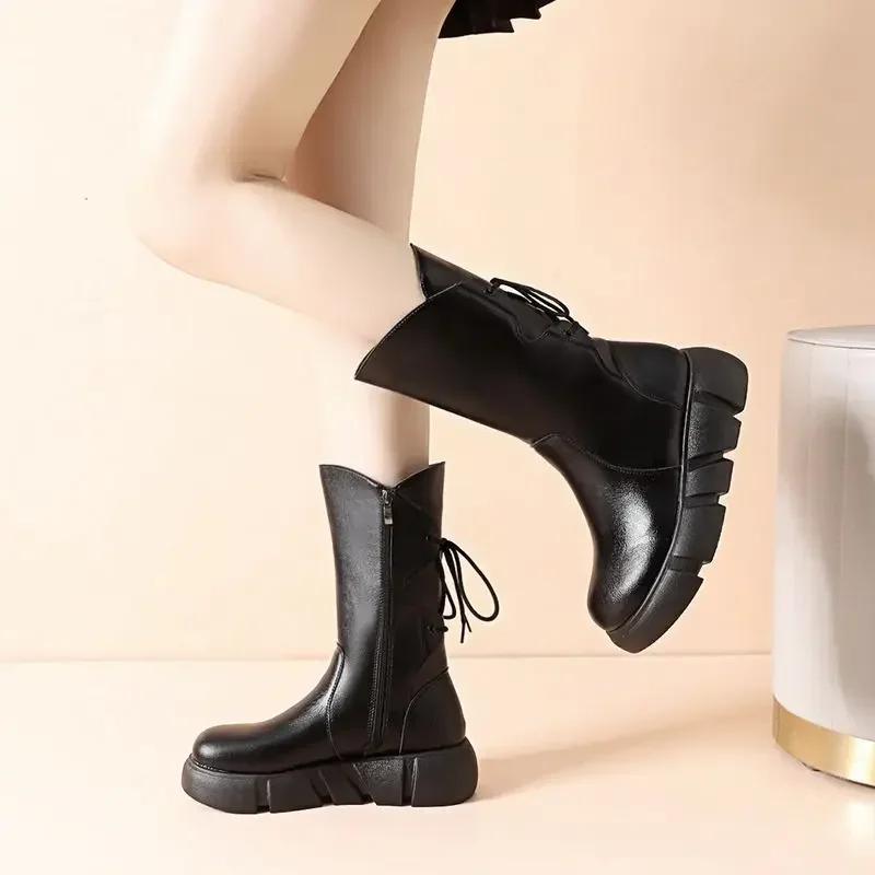 Женские полусапоги на среднем каблуке с круглым носком — фото 7