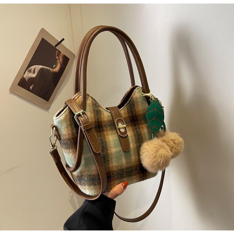 Trendy Ladies' New 2023 Commuter Bag Bucket Bag Minimalist Style Single Shoulder Bag