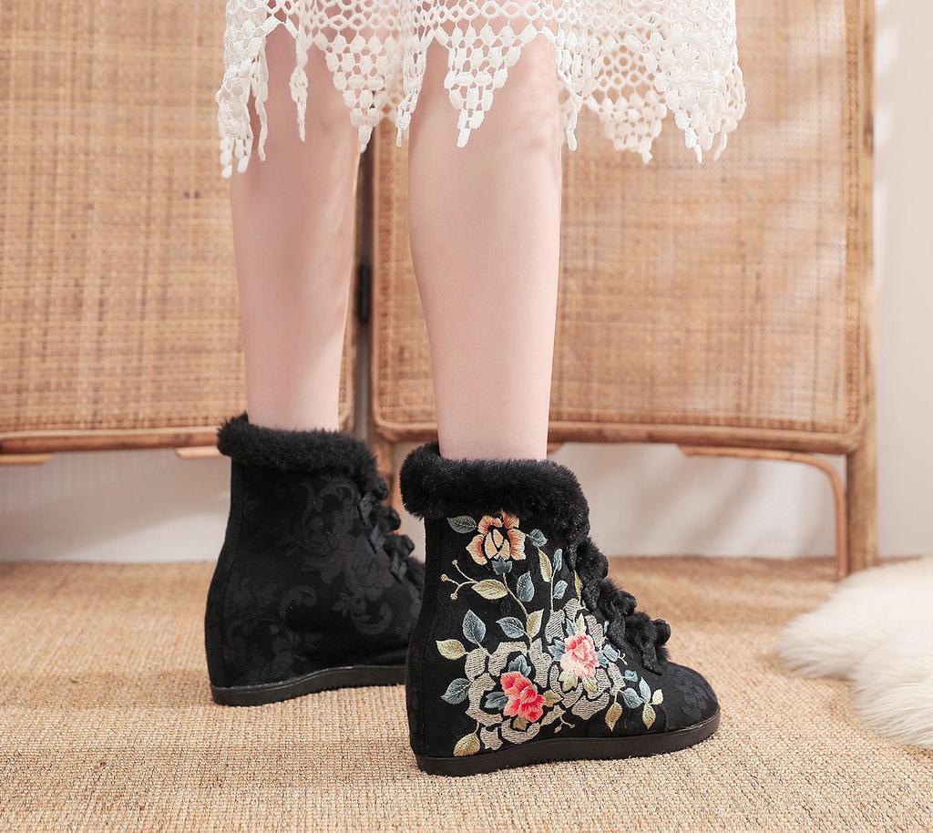 Winter Quilted Fleece-Lined High-Heeled Cotton Boots with Frog Closure and Floral Gold Thread Embroidery