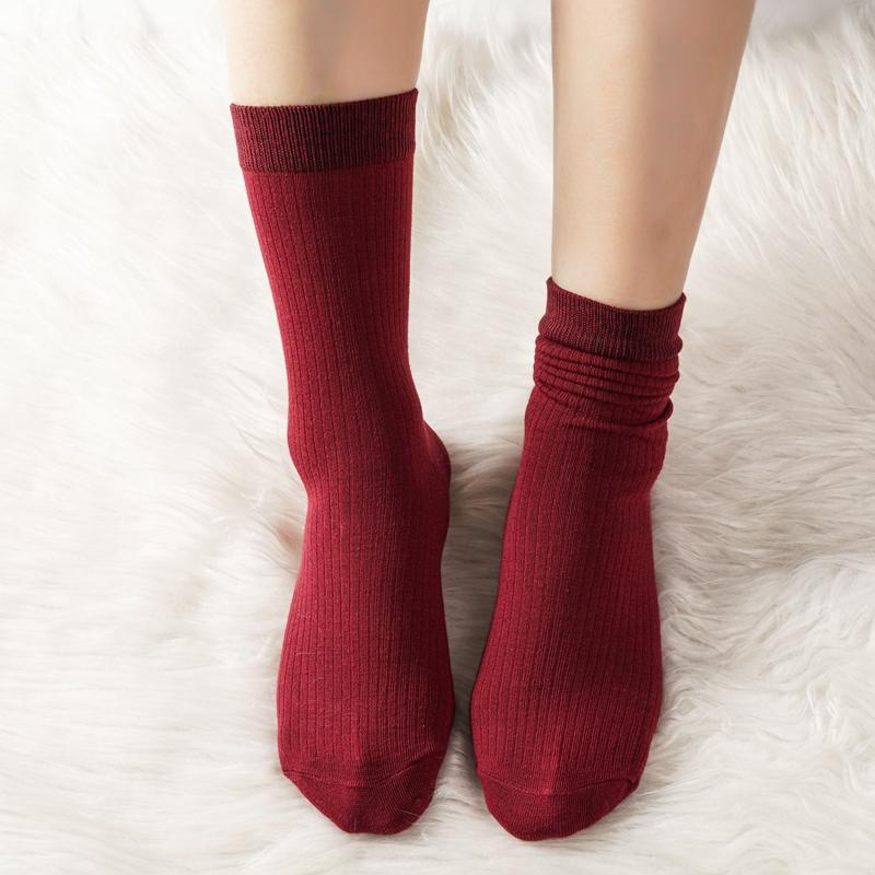 Neue Angola-Strümpfe mit vertikalen Streifen in Rot für Damen, ohne Knochen, bis zur Mitte der Wade, Baumwollsocken für Herbst und Winter