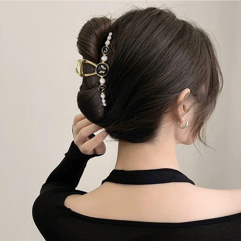 2023 New Vintage Butterfly Hair Claws Classic Pearl Hair Clips Hairpins Hairgrips For Women Hair Accessories Ornament Headwear