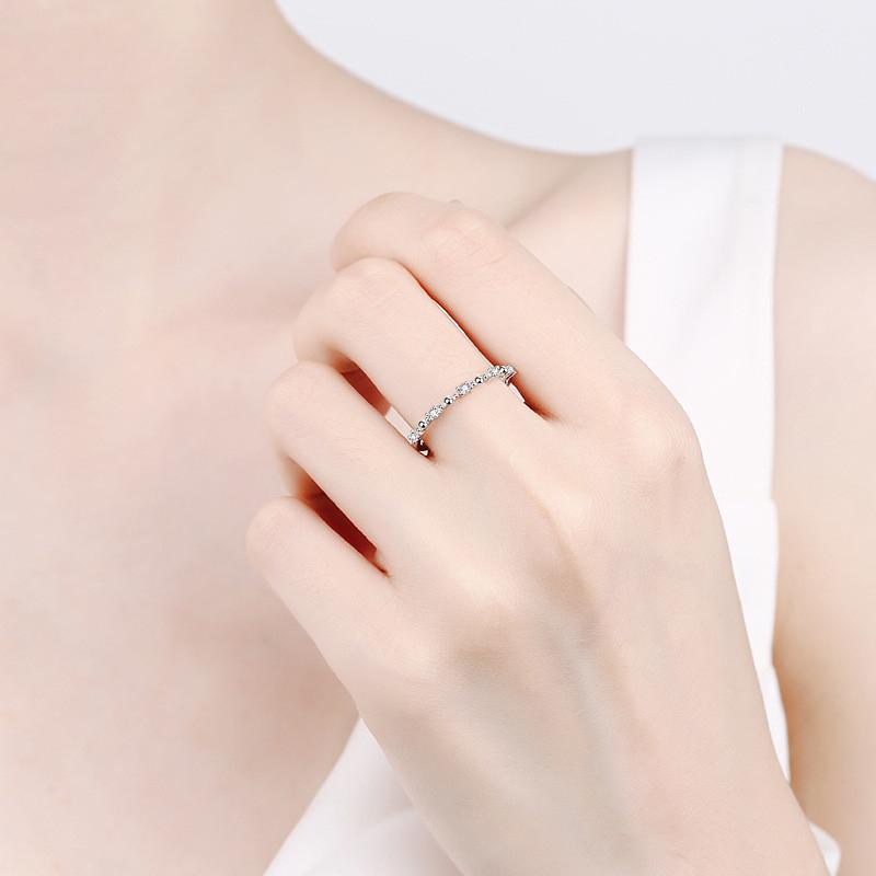 Ring Moissanite platinabelagt PT950 Sterling sølv smykker Utsøkt liten jente bursdagsring høykvalitets gave med eske