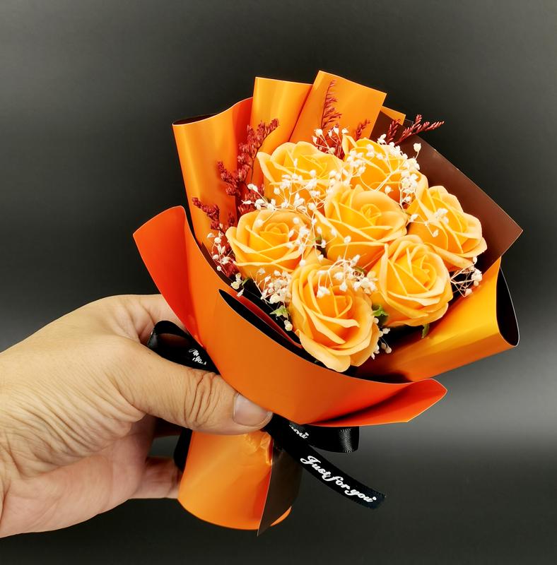 

Мини букет мыльных цветов: Стабилизированные розы для выпускного, декора и подарков для гостей