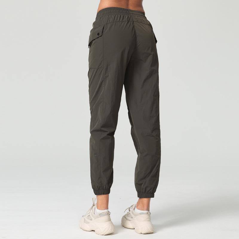 Convertible Women's Lightweight Windproof Yoga Jogger Pants with Drawstring for Hiking and Casual Wear