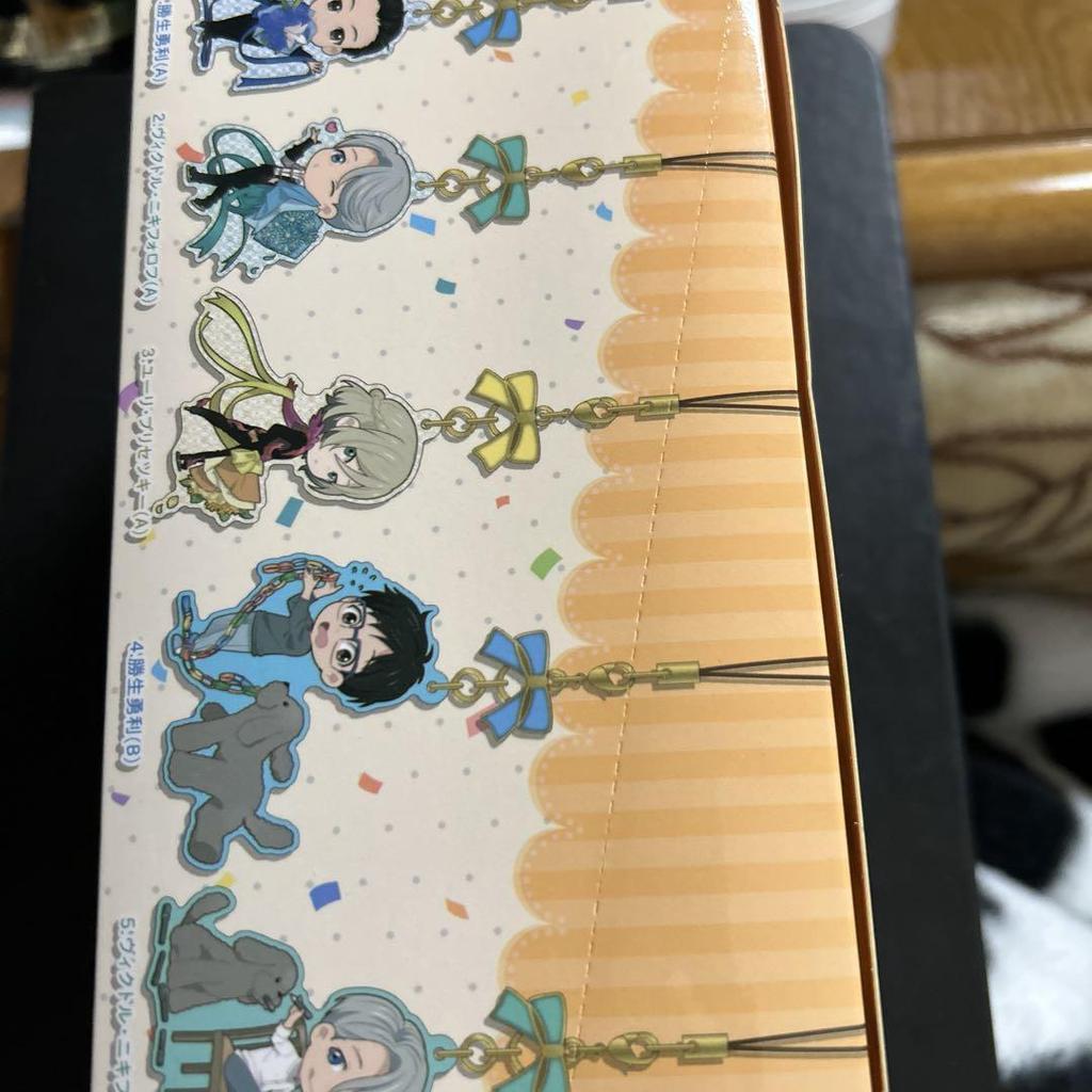 [USED] Yuri!!! on ICE Acrylic Keychains - 9 Types