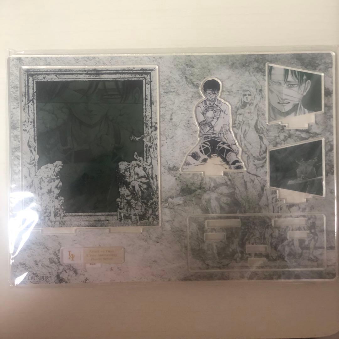 Used Attack on Titan Diorama Acrylic Stand Levi