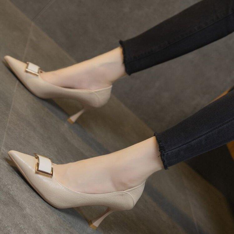 

Leather high heels women s spring and summer 2025 new Korean version fashion versatile stiletto temperament pointed professional work shoes 40
