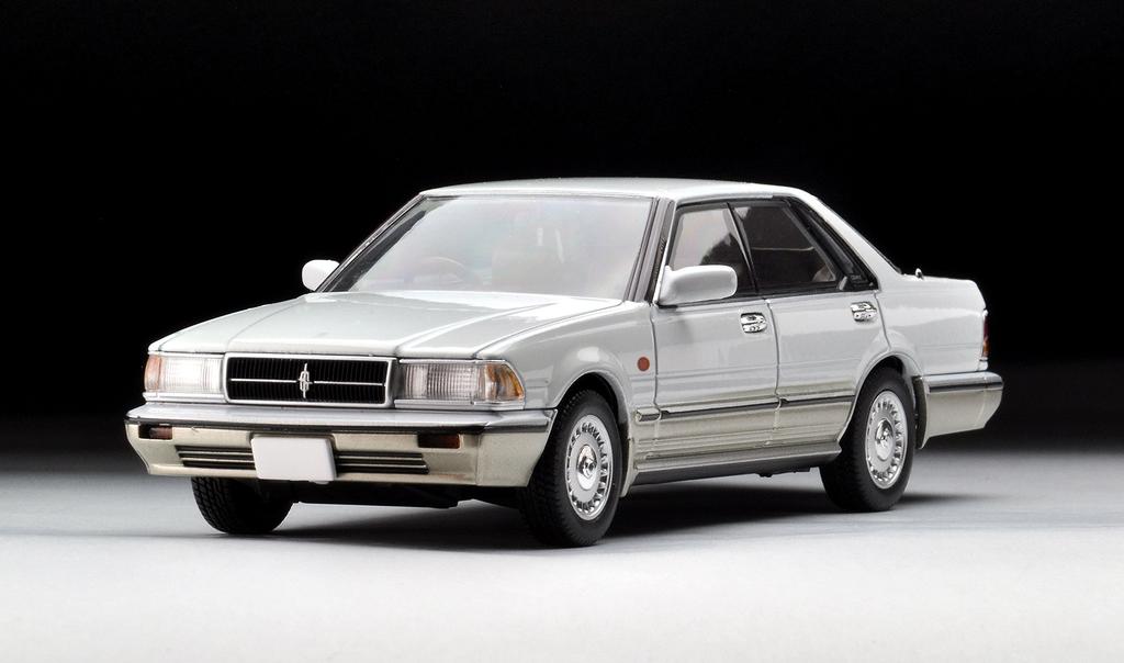 Tomica Limited Vintage Neo scale model Cedric V30 Turbo Brougham VIP 1/43 TLV-N43-24a (White/Beige)