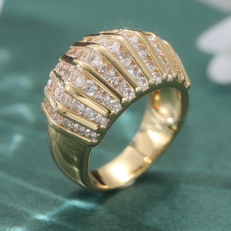 Women's Elegant Cubic Synthetic Zirconia Engagement Ring Golden Plated Banquet Wedding Band Rings Temperament Jewelry