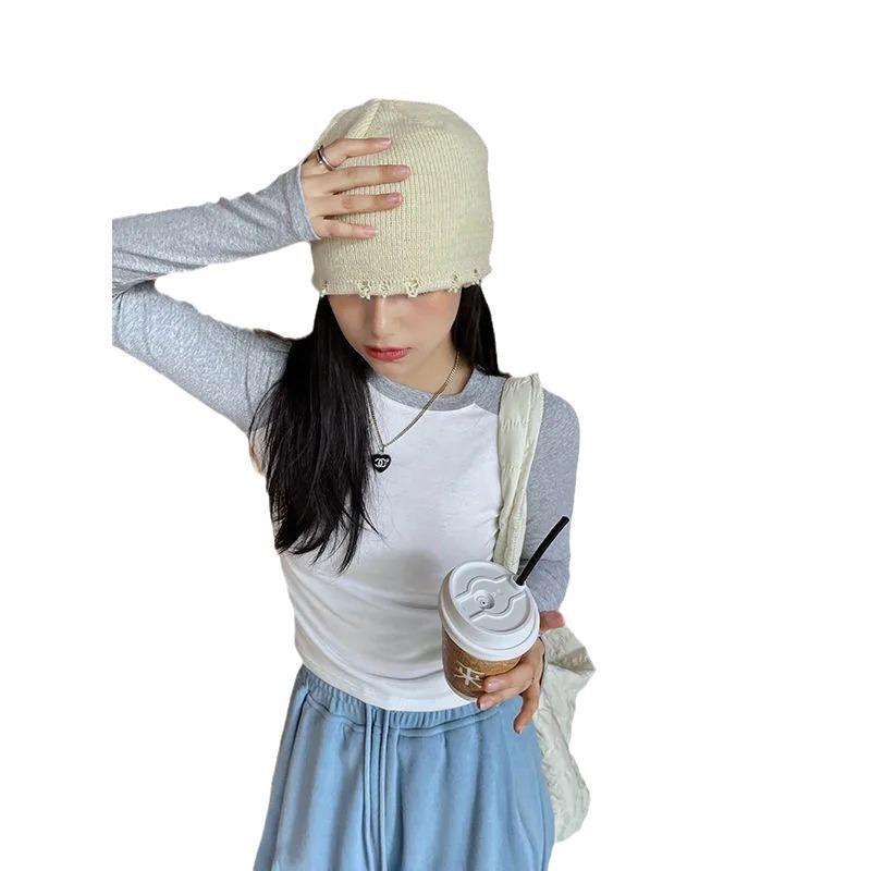 Women's Slim Fit Ribbed Crew Neck Long Sleeve T-Shirt, Short Style for Spring 2024 - Trendy High Waist Outfit