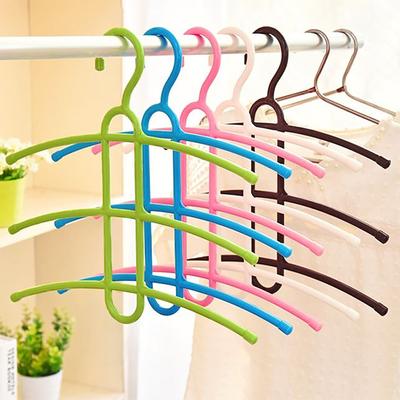 1 pz Appendiabiti multiplo Portaoggetti Salvaspazio Plastica Antiscivolo Organizzatore Armadio per Cappotto Giacca Pantaloni Abito Sciarpa Dormitorio