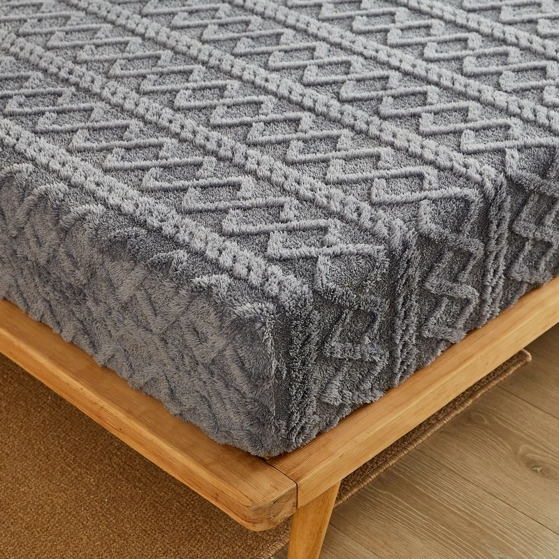 Coral Velvet Bedsheet Bedspread Milk Velvet Mattress Protective Cover Winter Plush Insulation Bedspread A 90x200cm