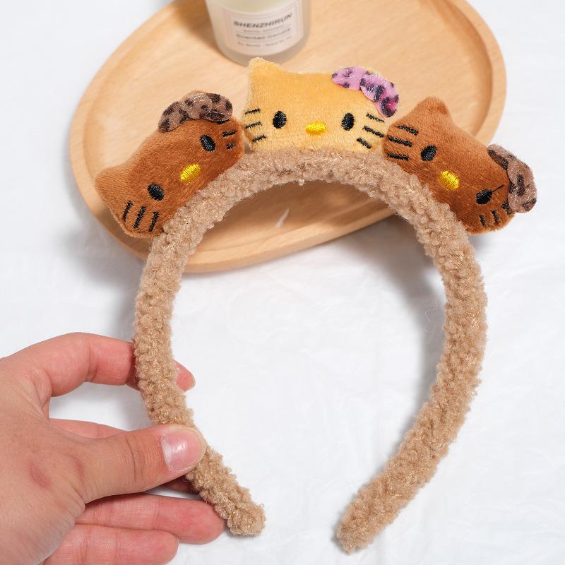 Cartoon Plush Headband: Cute Hair Accessory for Women & Kids, Perfect for Face Washing