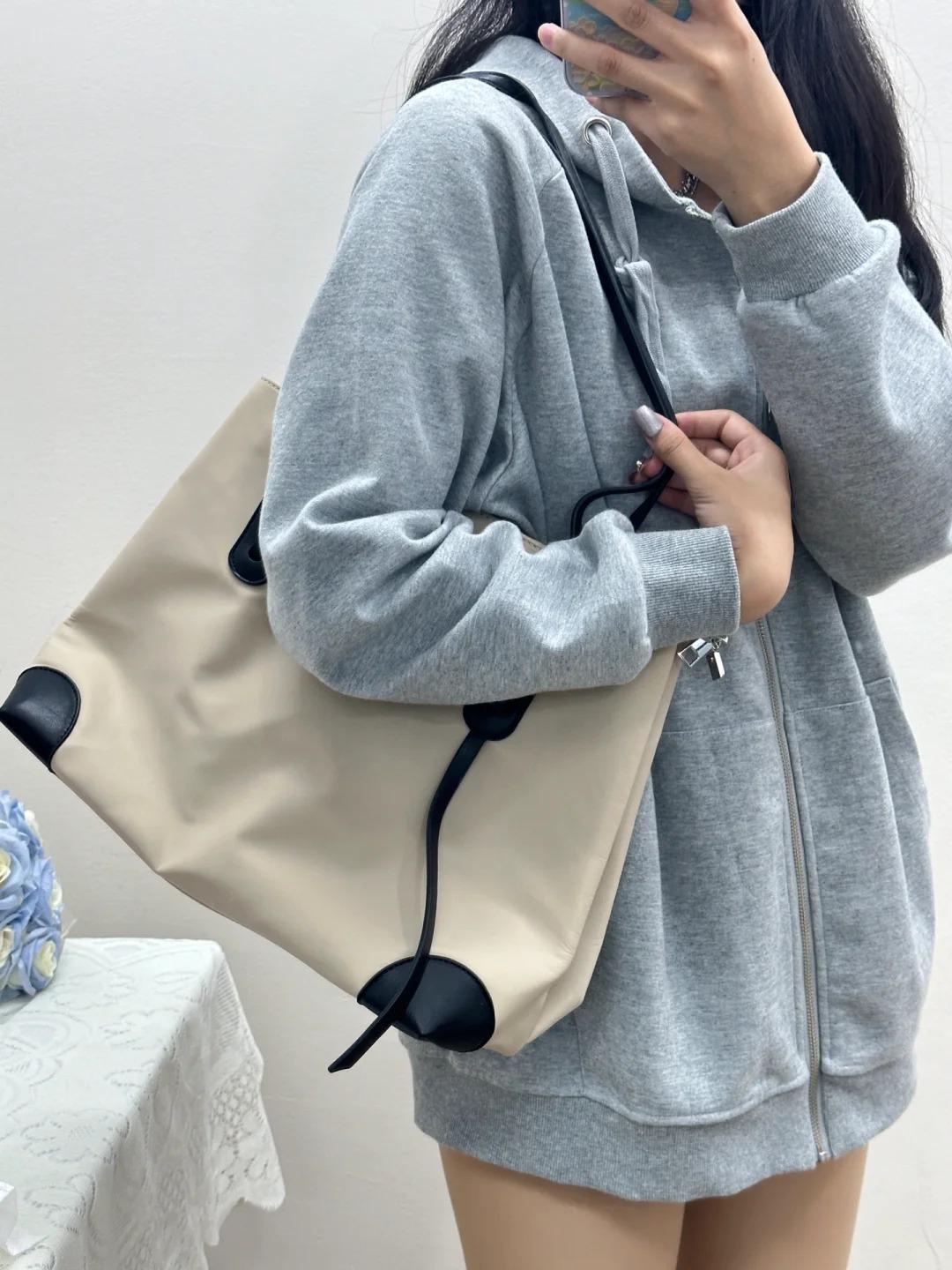 

Сумка женская 2024 новая большая вместительная двойная антресольная сумка-тоут повседневная нейлоновая ткань нишевая сумка через плечо для поездок на работу хаки