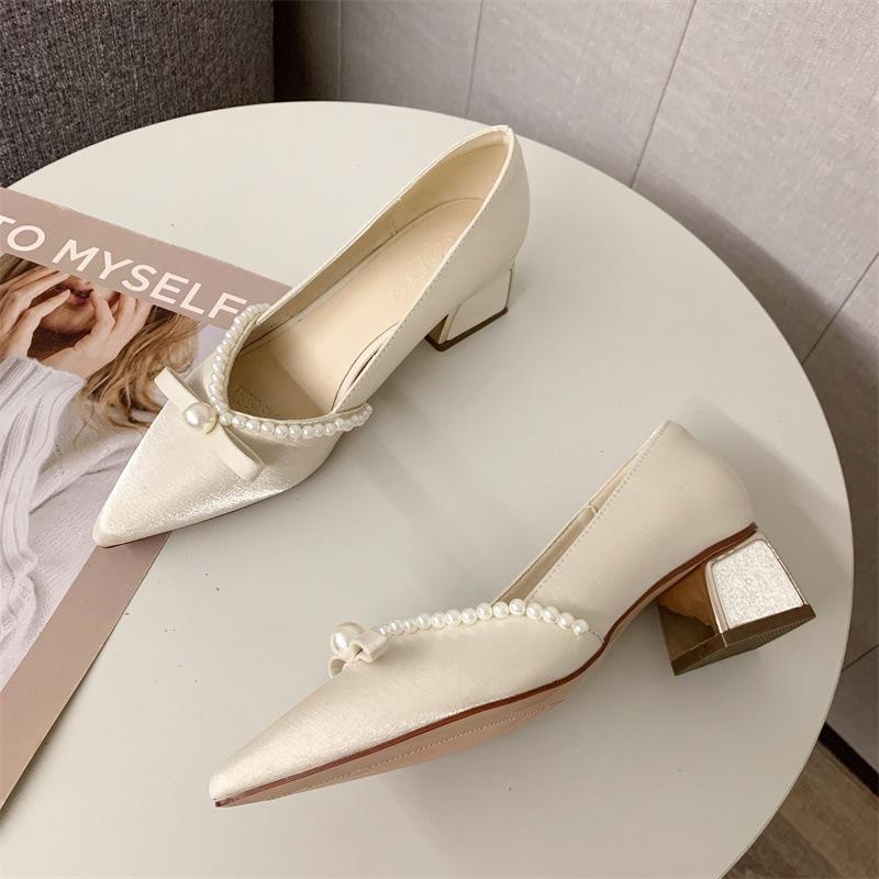 2025 Spring New Pointed Thick Heel High Heels Women's French Pearl Bow Single Shoes Medium Heel Red Wedding Shoes