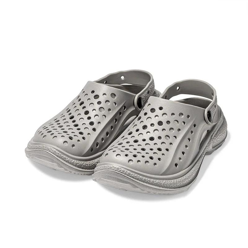 Fashion White EVA Soft Sole Men Clogs Slippers Casual Hole Beach Sandals Outdoor Men Garden Shoes Summer Sandals Home Slides Male