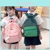 Kindergarten-Rucksack mit Farbblock-Design und gepolsterten Schultergurten für die Schule