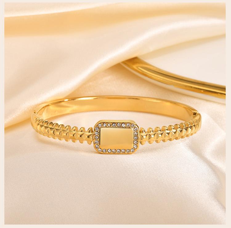 Kostenloses personalisiertes Initialen-Armband für Damen, Armreif, Personalisiertes Namens-Zirkonia-Armband, Edelstahl Liebe Freundschaft Schmuck