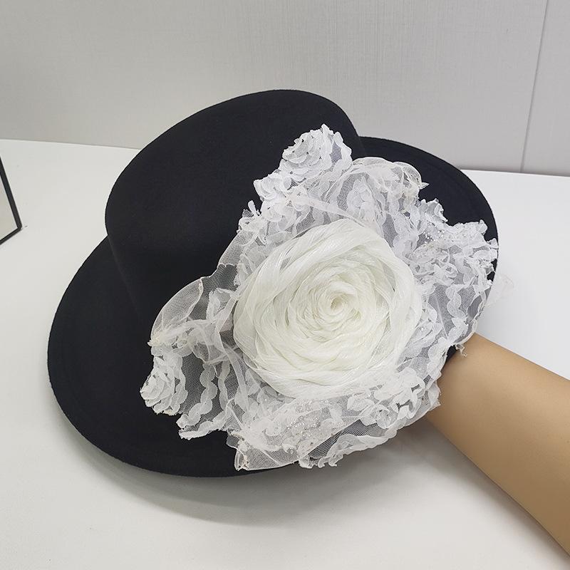 Original Design White Elegant Wedding Hat French Elegant Retro Hepburn Autumn Winter Celebrity Pearl Wool Lace Flat Top Hat