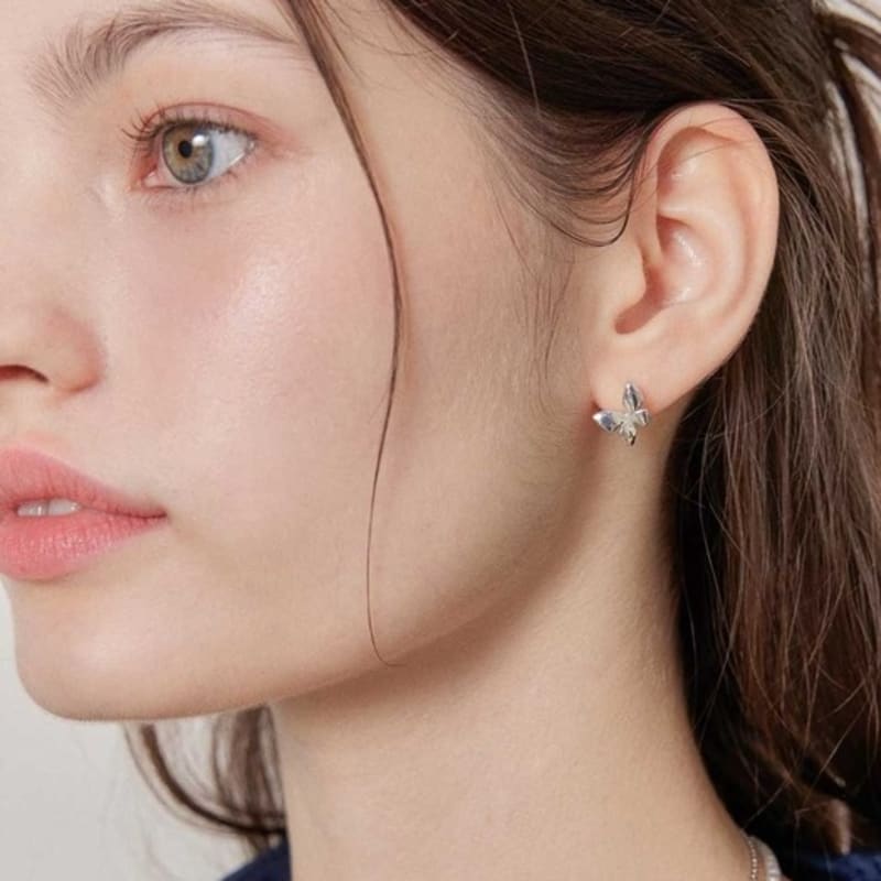 

J.Lauren Butterfly One-Touch Silver Earrings M03982 single type