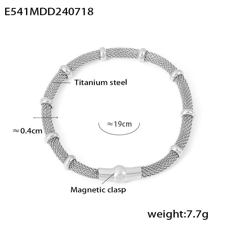 Gold Color Zinc Alloy Magnetic Fastener luxury Round Bracelets Fashion Stainless Steel Hollowed Bracelet Women's Zircon Accessories