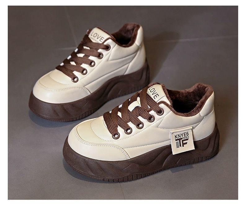 

Туфли на платформе женские хлебный бархат 2025 супермягкие новые универсальные повседневные женские туфли теплые модные кеды спортивные хлопковые туфли 40