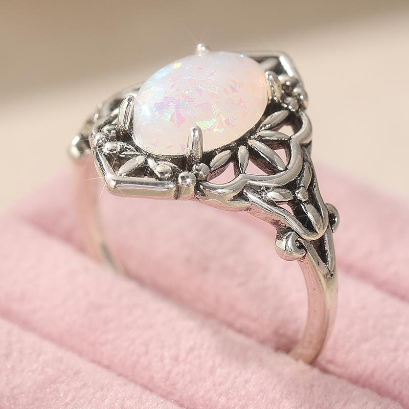 Vintage Inlaid Faux Opal Women's Ring Dazzling CopperColor Hand Carving Hollow Daily Wear Party Jewelry Anniversary Gift