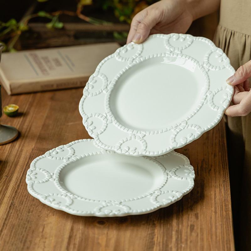 Französisches Relief Keramikteller Blumengeformter Rand Gemüseteller High-End Restaurant Dessertteller Kreativer Heimalltagsteller