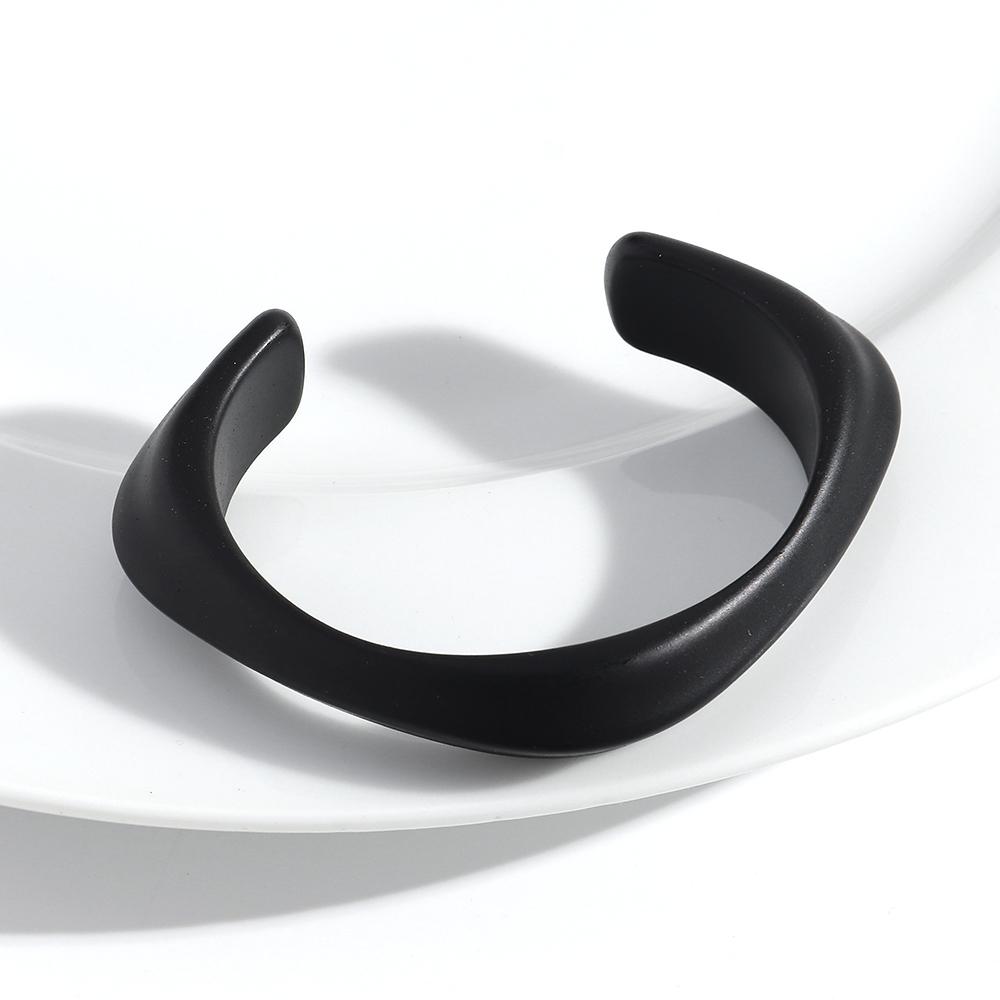 Vintage Acrylic Geometric Open Bangles for Women Matte Black Resin Irregular Stackable Cuff Bracelet Trendy Jewelry Gifts
