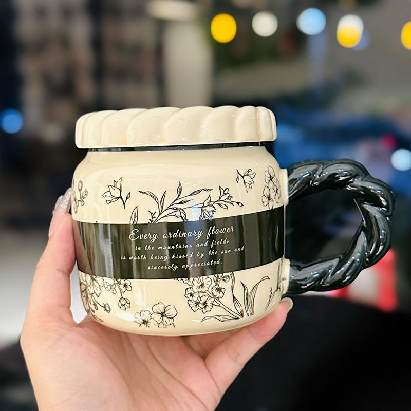 

Средневековая французская керамическая кружка с крышкой Простая домашняя кружка для завтрака Ретро офисная кофейная кружка Сувенир 450ml
