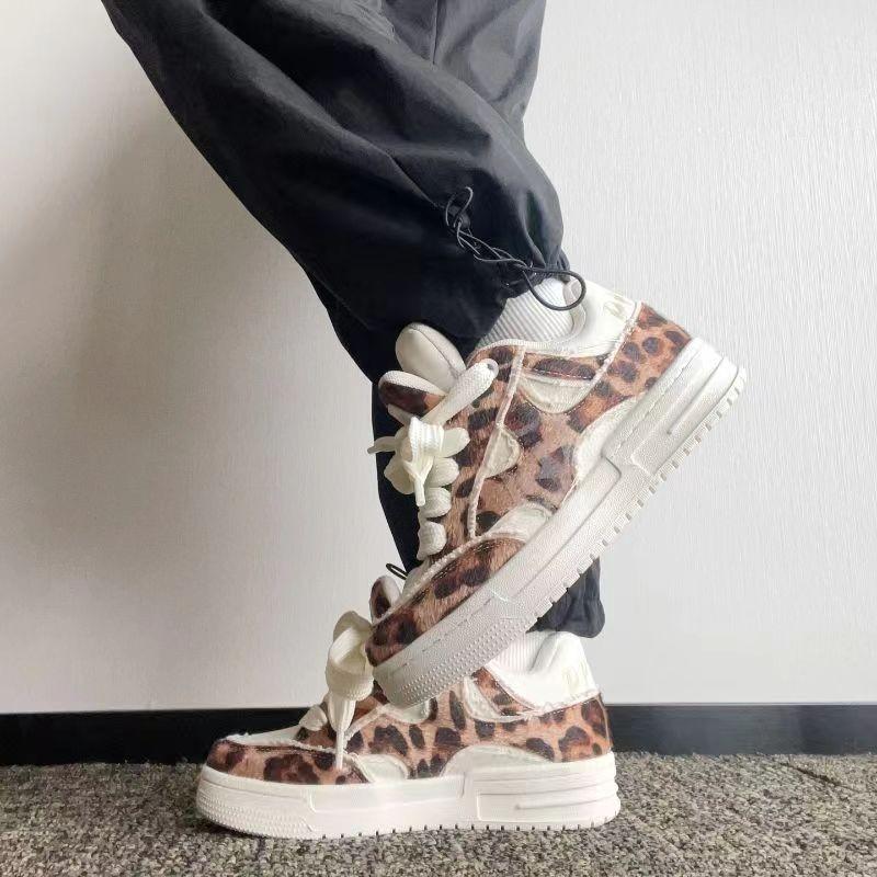 Thick Tongue Leopard Print Bread Shoes Women's 2025 New Popular Student Board Shoes Casual Shoes Ins Trendy Sports Shoes