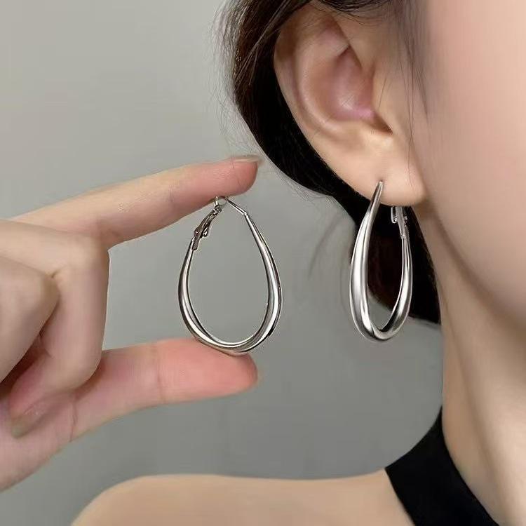 Silver Water Drop Hoop Earrings with Pure Silver Needle – Women's High-End Hong Kong Style