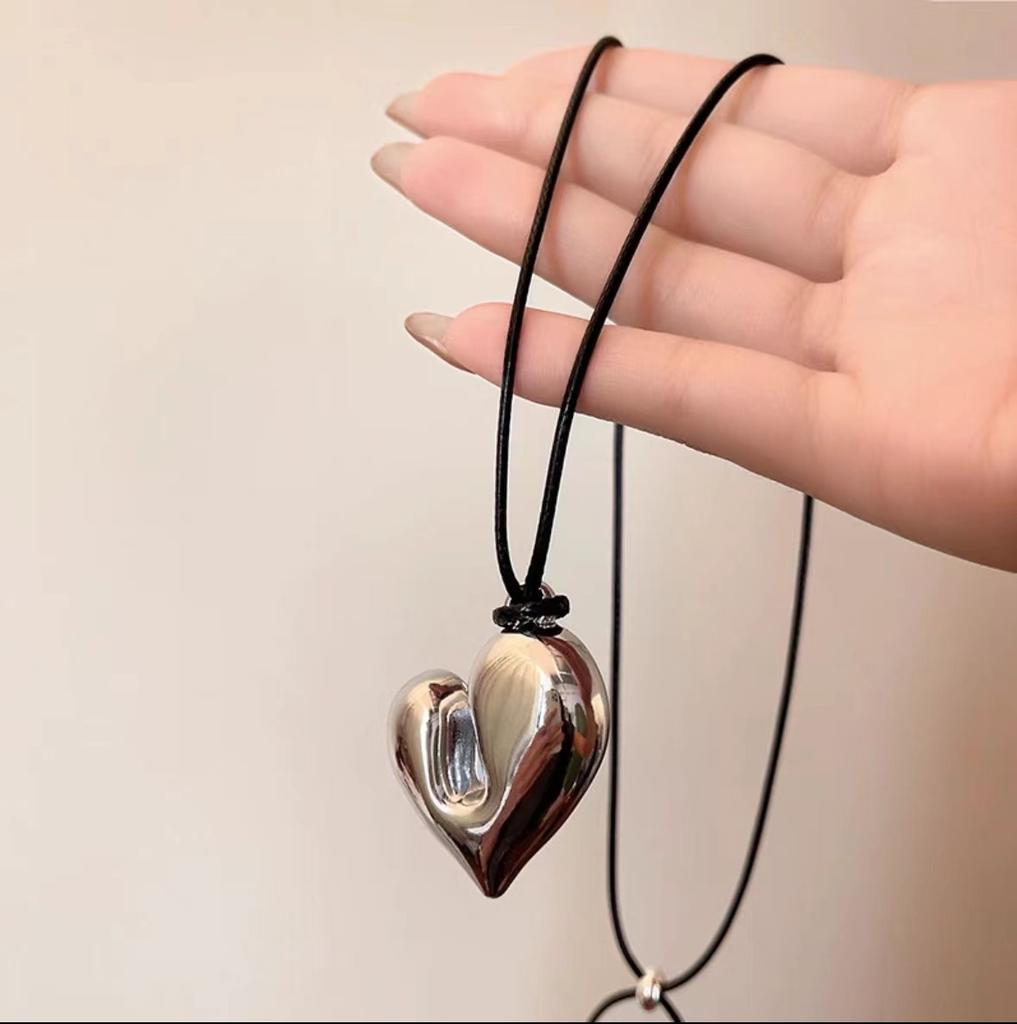 Personality Retro Design Irregularity Heart Pendant Necklace for Women Cute Cool Adjustable Leather Rope Korea Jewelry Y2K Gift