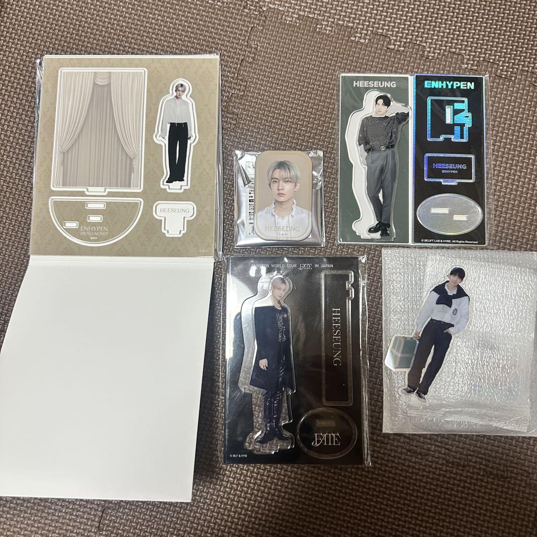 

[USED] ENHYPEN Heeseung Acrylic Stand Can Badge