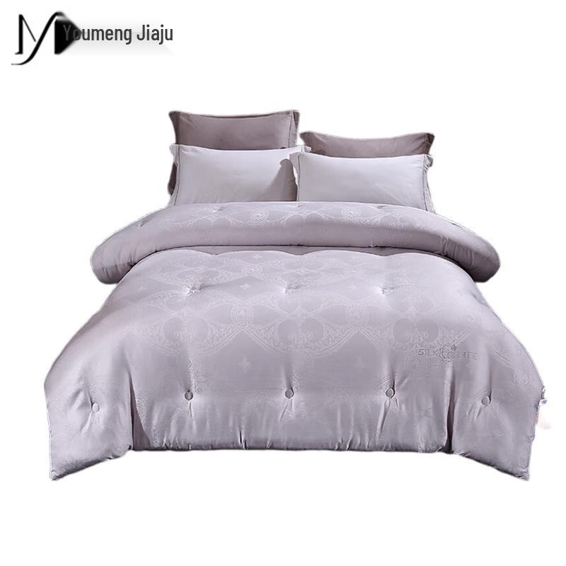 

Зимнее стеганое одеяло «Дворцовый шарм» жаккардовое