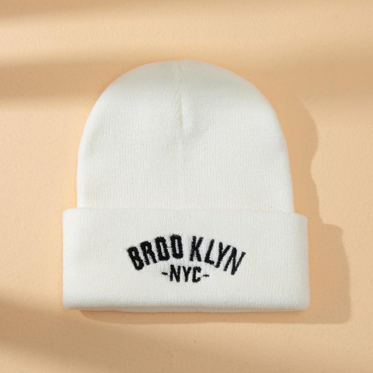 Hip-hop trendy knitted embroidered wool hat thickened warm windproof ear protector pullover hat wholesale One size белый