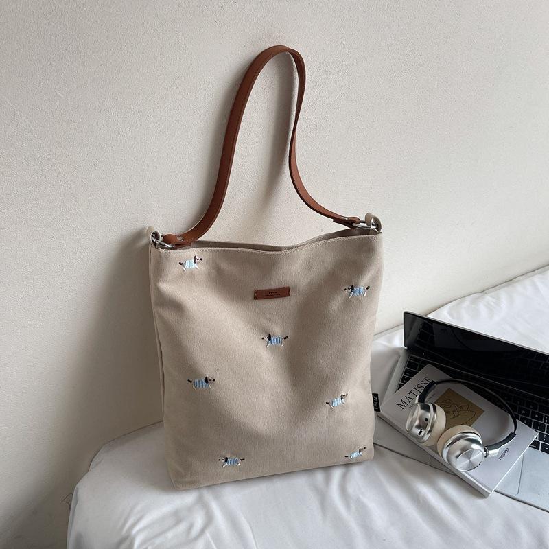 

Холщовая сумка большой вместимости, вышитая сумка, простая повседневная студенческая наплечная сумка, сумка-тоут, новинка лета 2025 хаки