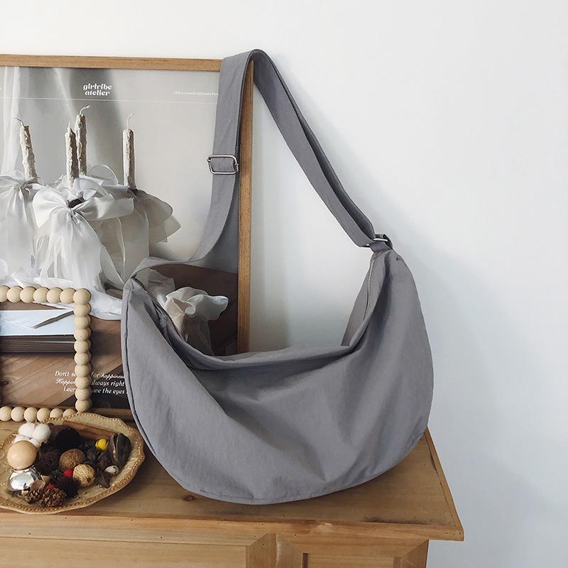 Simple Lazy Style Lightweight Nyl Dumpling Bag 2026 New Casual Versatile Messenger Bag Women's Large Capacity Shoulder Bag