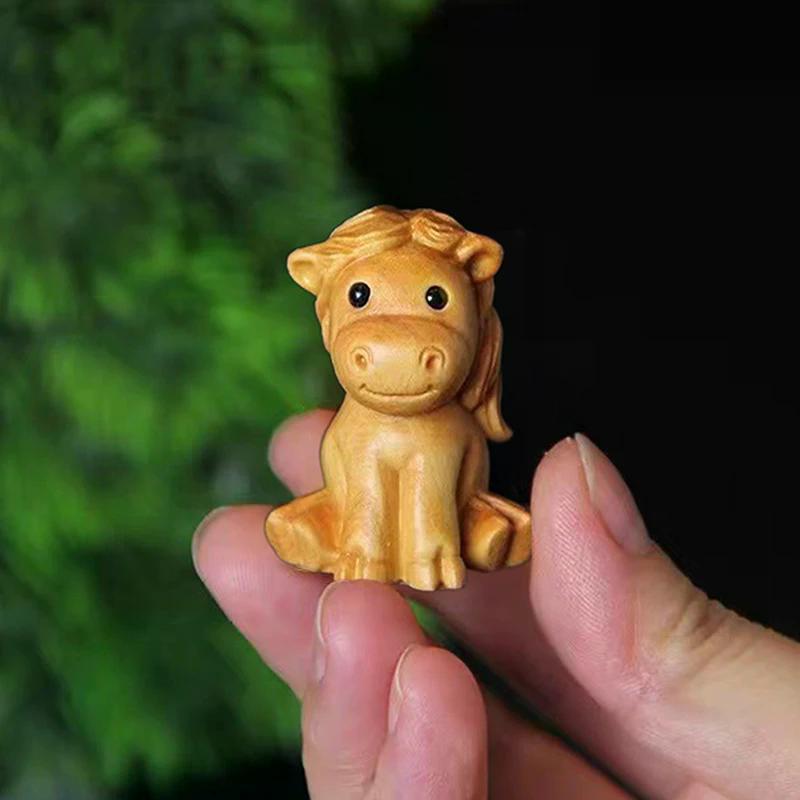 HOT 1/2pcs Mini Wood Carving Chinese New Year Horse Ornaments Zodiac Statue Cute Horse Decor Office Desktop Decor Car Decoration