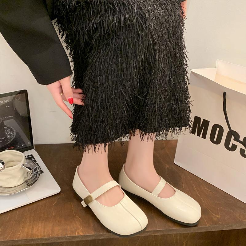 Fairy style Mary Jane shoes single shoes female 2025 spring new Korean version soft-soled shallow mouth flat-soled Doudou shoes grandma shoes