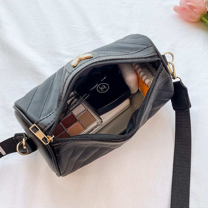 Cylinder women's bag spring and summer new v-pattern shoulder bag crossbody letter broadband pillow bag one piece hair
