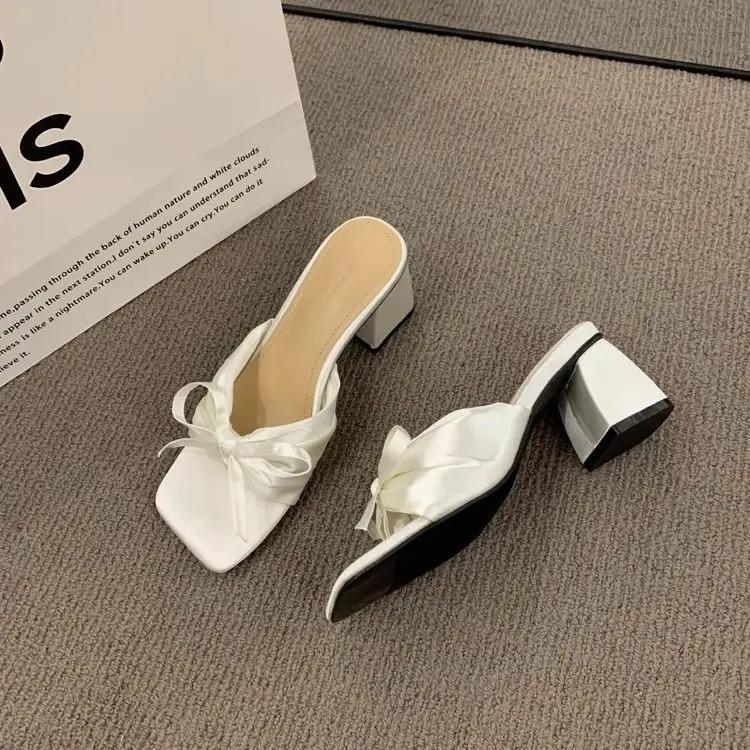 Mit Absatzschuhen für Damen Offene Zehen Sommer Damen Hausschuhe Sale Neuer Stil Top Designs Sandalen Hochwertiges Schuhwerk 39 Vip Pantoletten