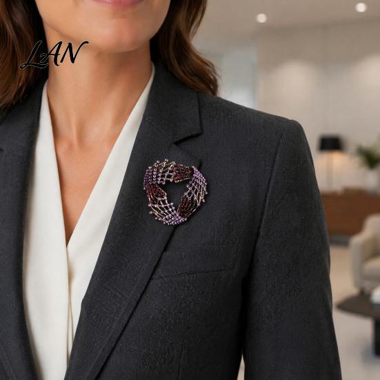 Hollow Loop Brooch Rhinestone Twisting Brooch, Decorative Lapel Pin Clip for Men Women, Sweater Cardigan Coat Suit Jewelry Accessories