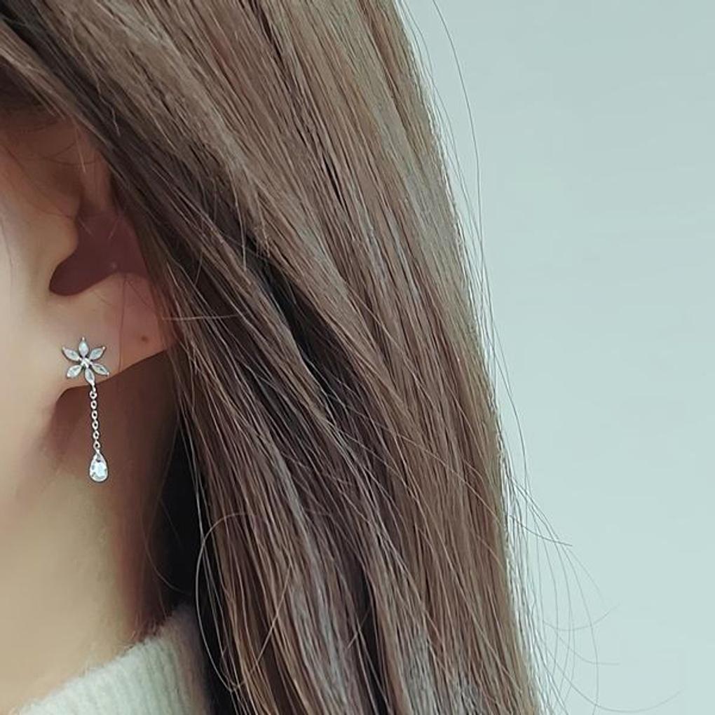Women's Daily Locke Sweet Flower Long Earrings